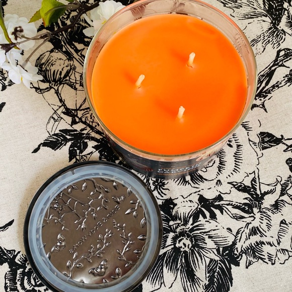 NEW Pumpkin Carving Halloween Bath & Body Works 3 Wick Candle 2022 - Picture 3 of 4